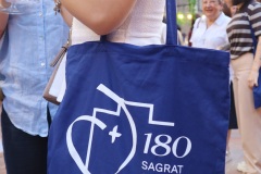 121.JPG
